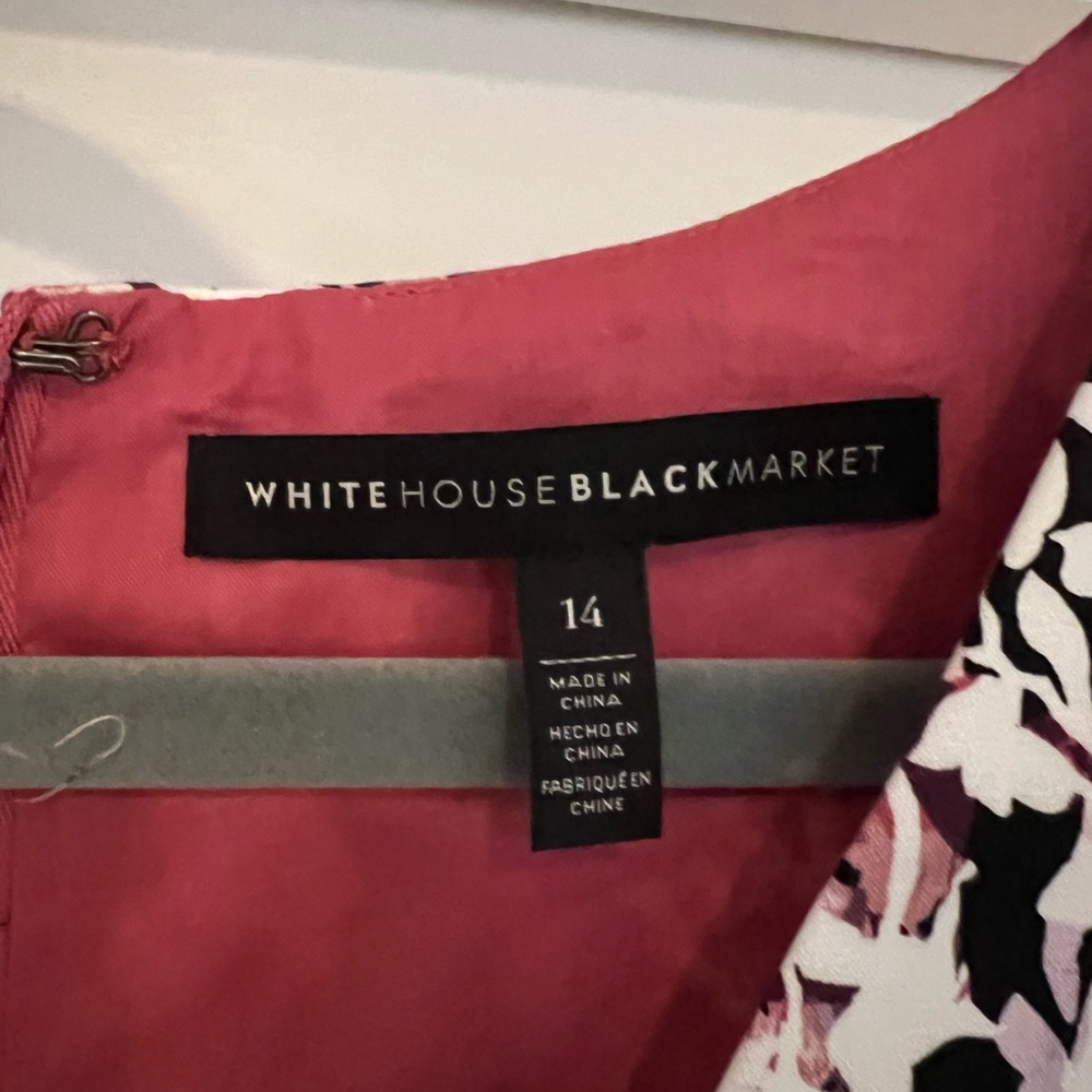White House, black market, high low dress, fit, and flare with side pockets - Picture 4 of 4
